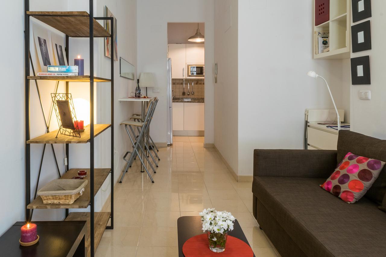 Malama Apartamentos Turisticos Малага Экстерьер фото