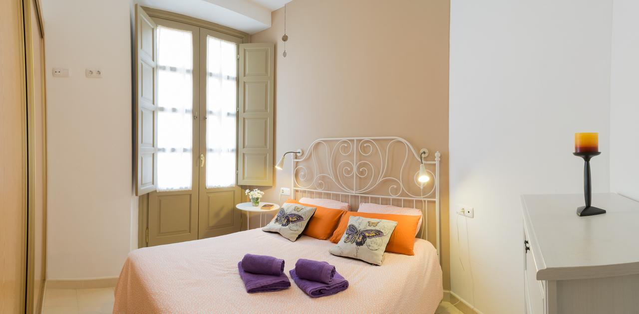 Malama Apartamentos Turisticos Малага Экстерьер фото